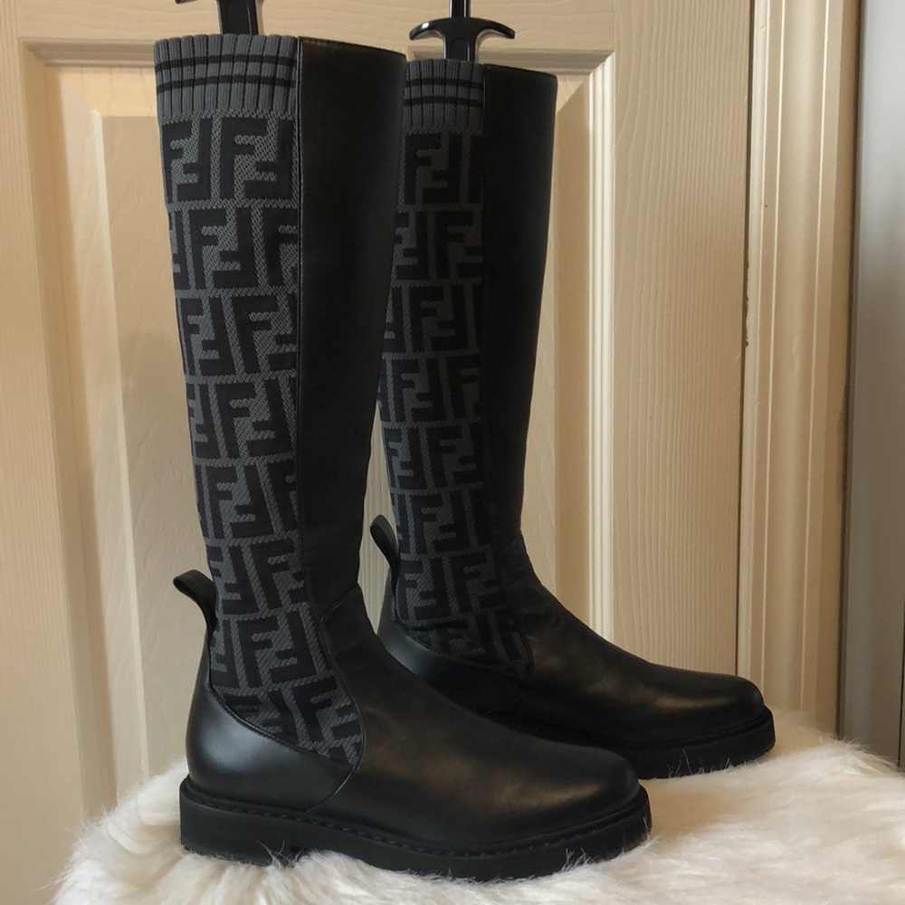 💯Authentic FENDI Zucca Knee-High Knit Leather Combat Boots 36 Gray Grey